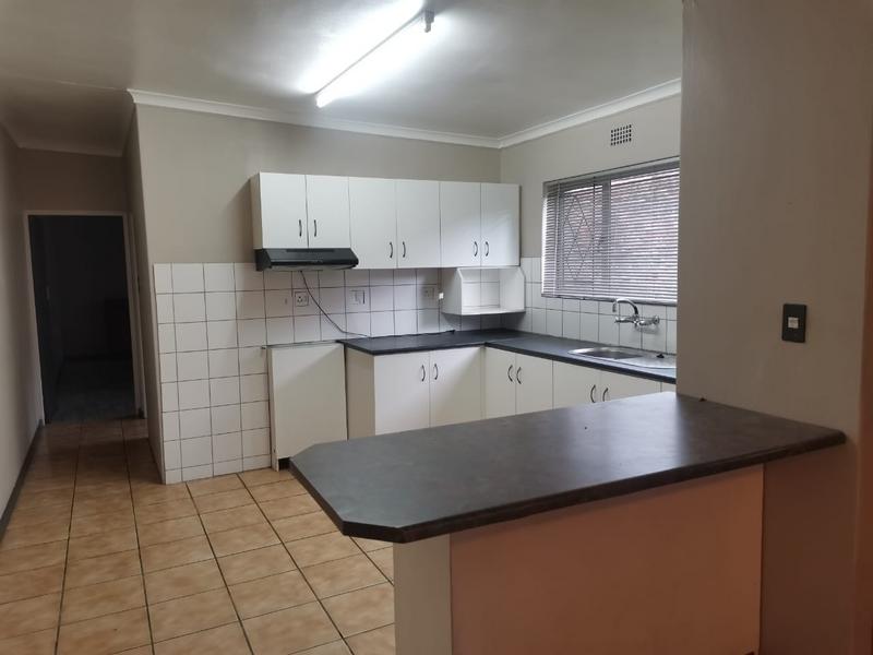 To Let 2 Bedroom Property for Rent in Zeekoevlei Western Cape